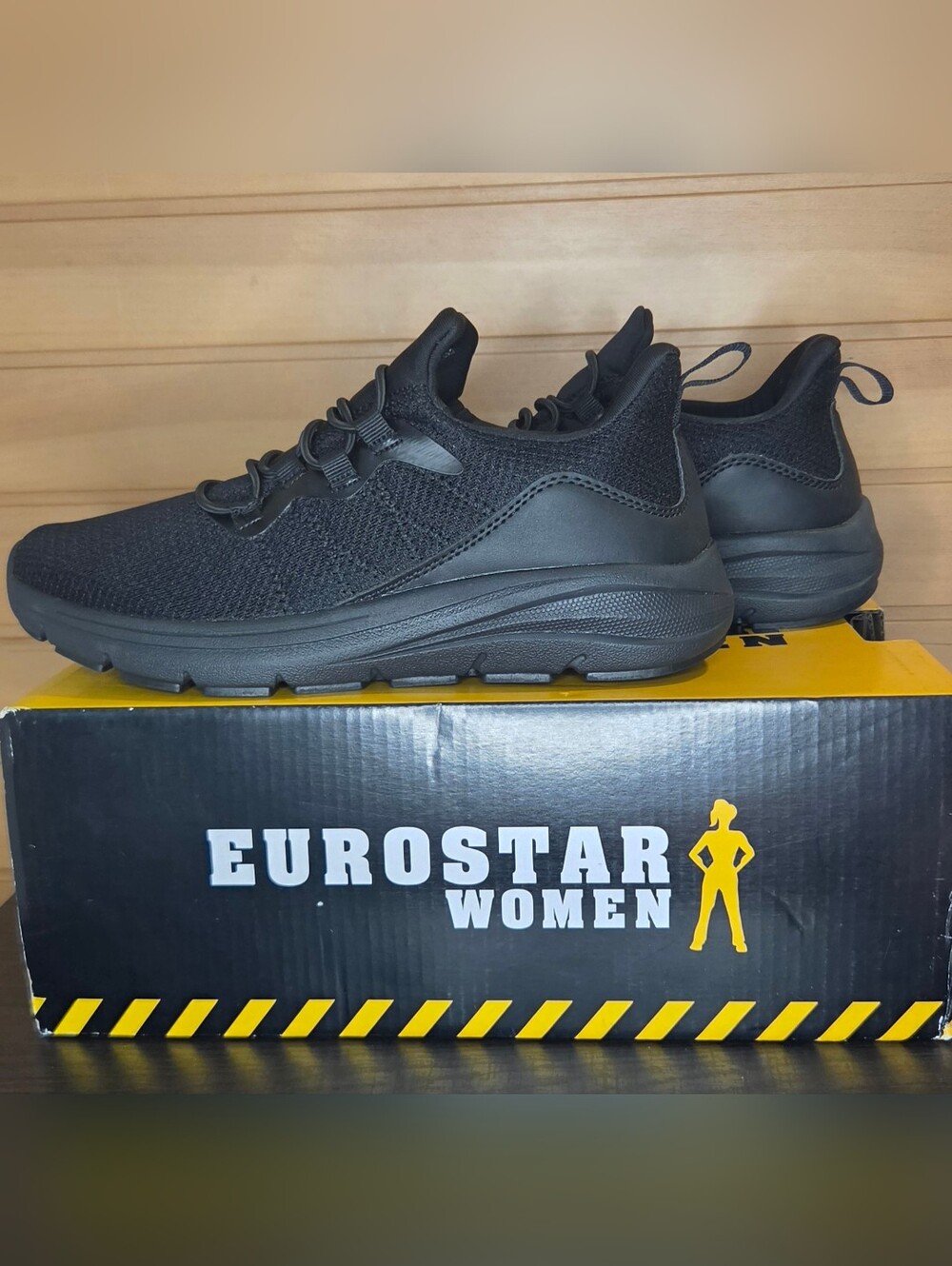 NWT Eurostar Women Marlyn SR Slip Resistant Work Sneakers Black Size 7.5